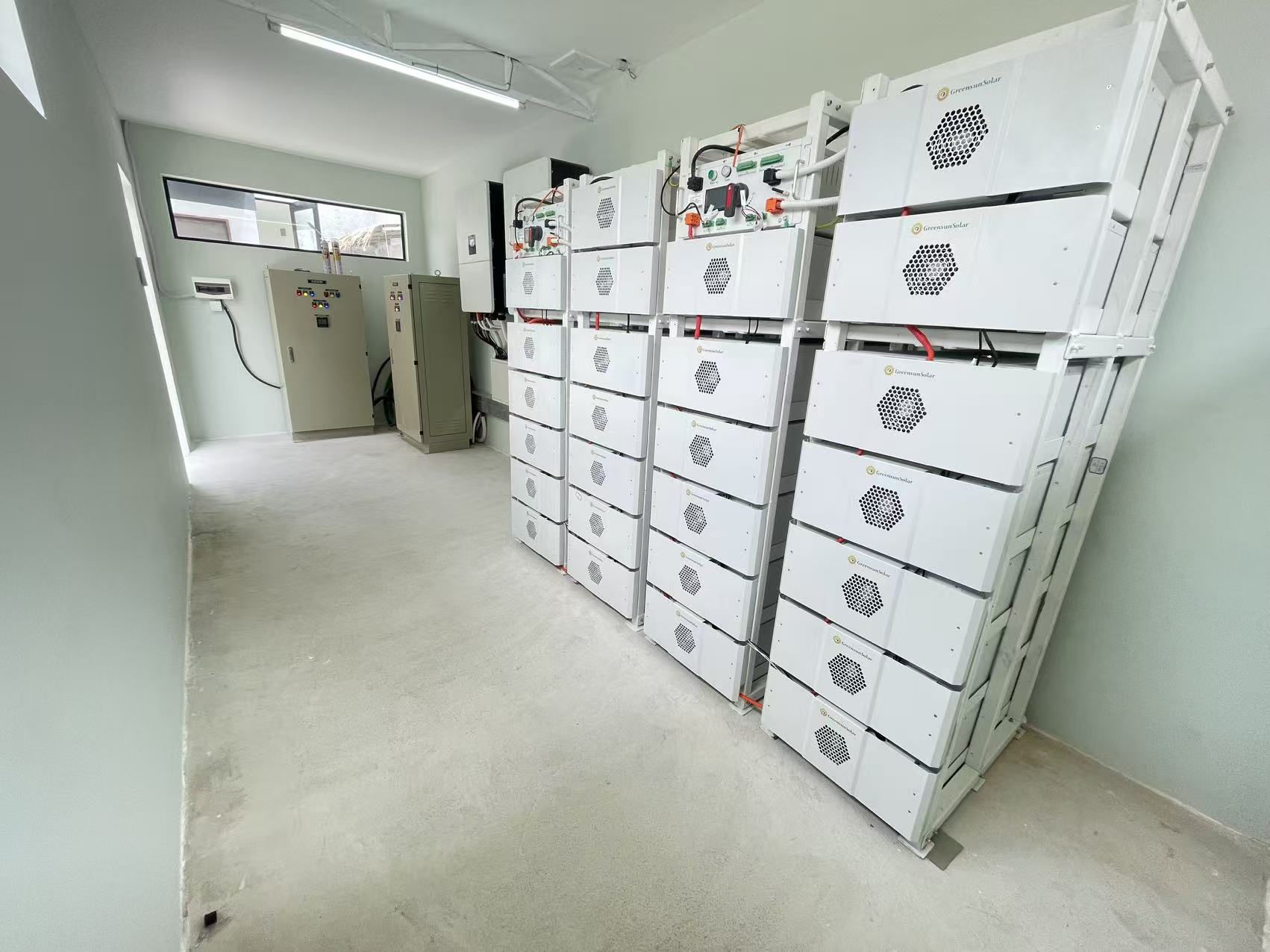 태양광 하이브리드 시스템 데이 80kw 전력 및 241 - Renewable Energy Bess 리뷰 및 가격